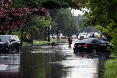 Flash flooding inundates Norfolk, Virginia in rare once-in-60-year rainfall event | De Último Minuto English