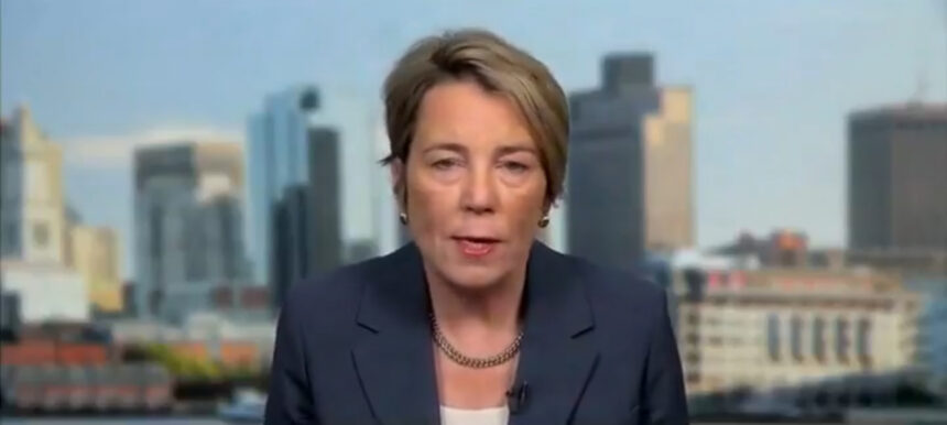 Massachusetts governor defends Haitian TPS holders, criticizes Trump’s immigration policies | De Último Minuto English