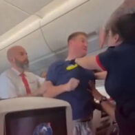 Drunk passenger clashes with British Airways crew on flight to Las Vegas | De Último Minuto English