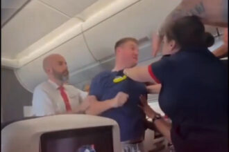 Drunk passenger clashes with British Airways crew on flight to Las Vegas | De Último Minuto English