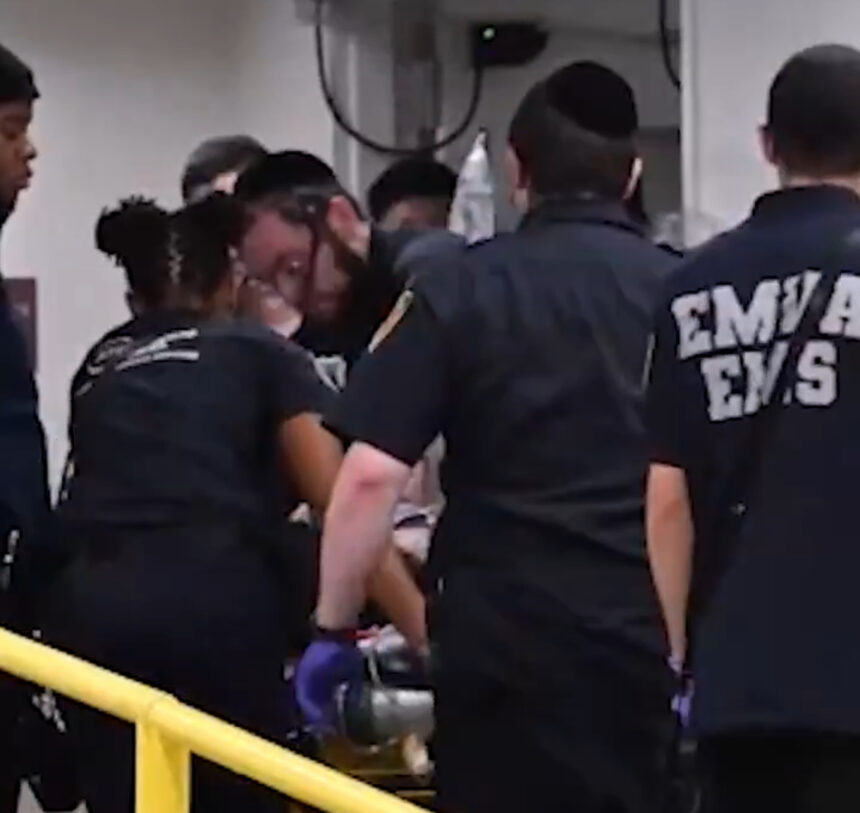 Woman and 5-month-old baby die after boat capsizes near Liberty Island | De Último Minuto English