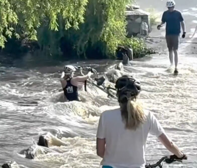 VIDEO:  20-year-old cyclist revived after being swept underwater in Arizona | De Último Minuto English