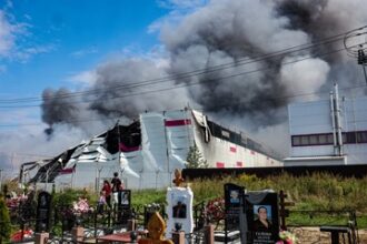 Ukraine launches one of its largest drone attacks on Russia, killing at least six | De Último Minuto English