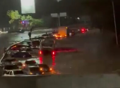 Heavy rains cause flooding and river overflows across Caracas | De Último Minuto English