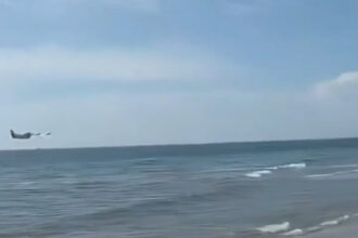 VIDEO: Emergency landing off Boca Raton, Florida: pilot rescued unharmed | De Último Minuto English