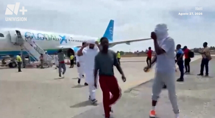 About 200 Haitians deported to Haiti after TPS ends | De Último Minuto English