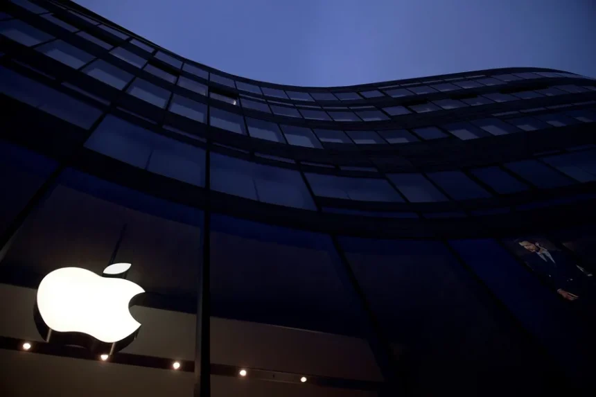 The Apple and OpenAI fight, Texas without data centers and other tech clicks from America | De Último Minuto English