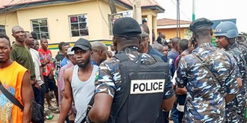 Two security agents killed and 70 civilians kidnapped in northwest Nigeria | De Último Minuto English