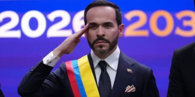President of Colombia dismisses five ambassadors appointed during Gustavo Petro's administration | De Último Minuto English