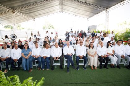 Abinader begins construction of the new UFHEC campus in San Juan | De Último Minuto English