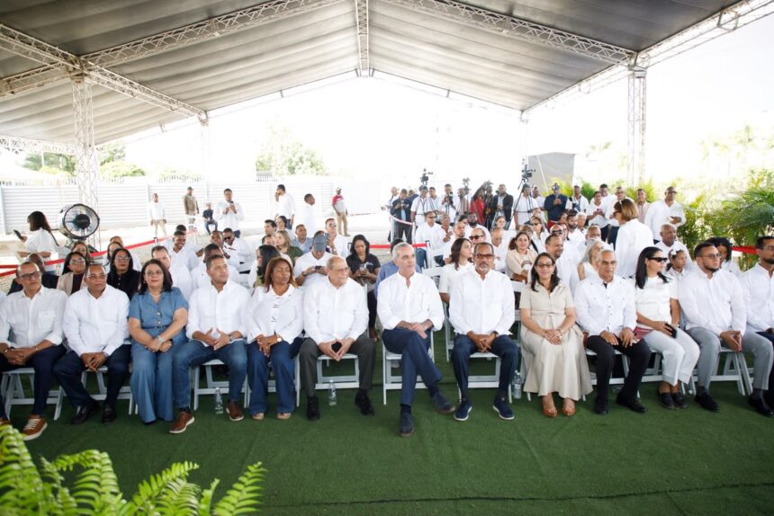 Abinader begins construction of the new UFHEC campus in San Juan | De Último Minuto English