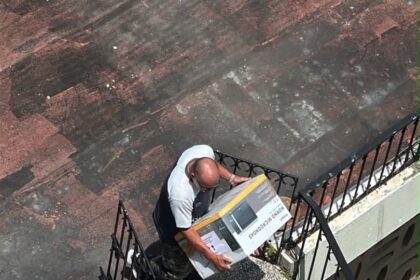 Cuban diplomats pack their bags following departure order from the Dominican Republic | De Último Minuto English
