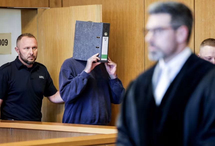 German nurse convicted of killing ten patients is investigated for another 121 cases | De Último Minuto English