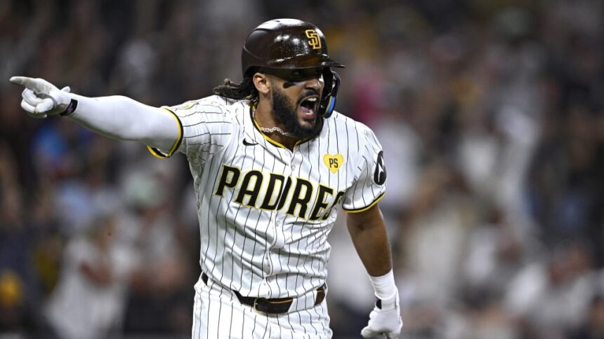 Fernando Tatis Jr. climbs to second place in Padres' all-time home run list | De Último Minuto English