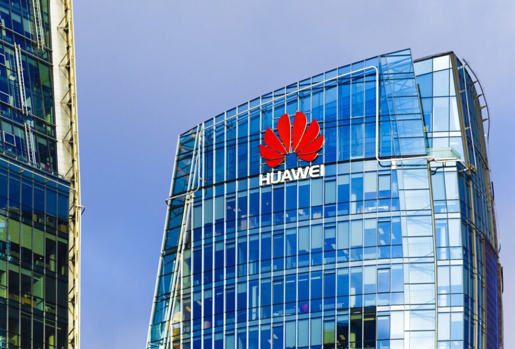 China denounces U.S. pressure over Huawei Argentina agreement | De Último Minuto English