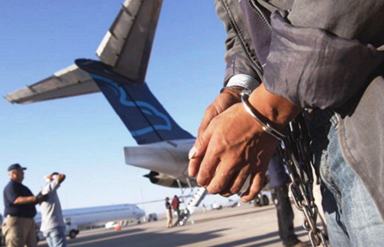 Executive Branch orders extradition of two Dominicans wanted by the US | De Último Minuto English