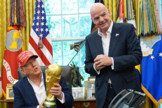 Trump enters FIFA's internal crisis and backs Gianni Infantino's tenure | De Último Minuto English