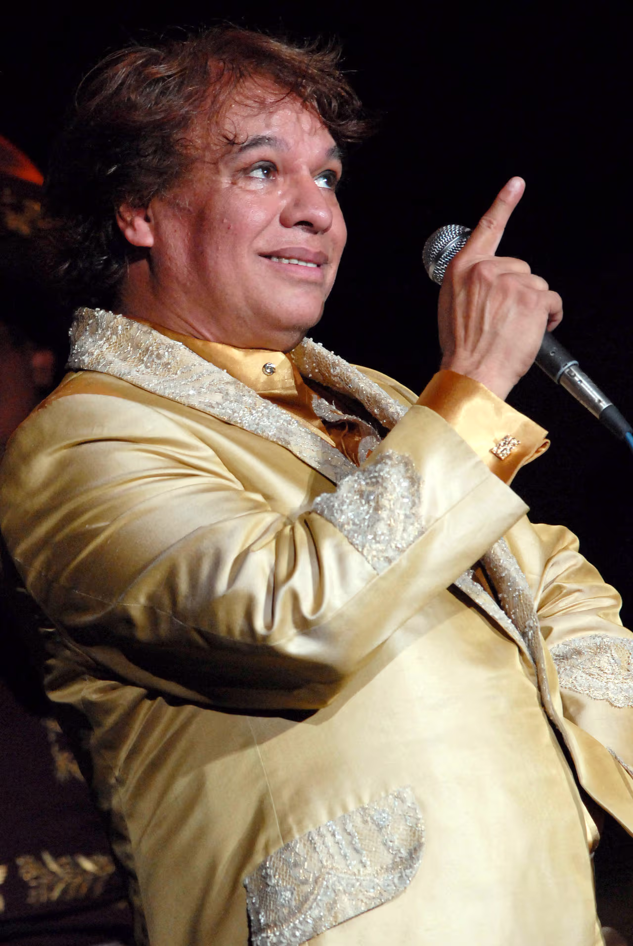Juan Gabriel "The Divo of Juarez", marks 10 years since his passing | De Último Minuto English