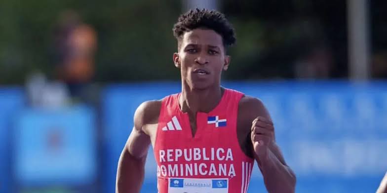 Yeral Núñez receives emotional recognition from the Félix Sánchez Academy after winning gold in Santo Domingo 2026 | De Último Minuto English
