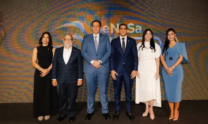 SeNaSa presents new Ultra plan with coverage of up to RD$4 million and more than 800 additional services | De Último Minuto English