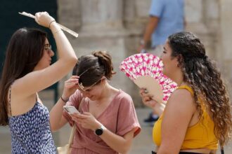 Heat wave kills more than 2,000 people in Spain during July