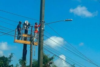 Two people arrested for illegal electrical connections in La Guáyiga | De Último Minuto English