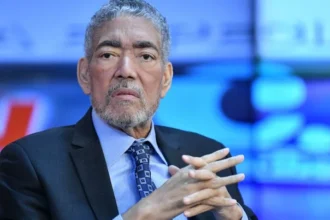 Miguel Mejía asks Abinader to explain why he ordered the departure of Cuban officials | De Último Minuto English