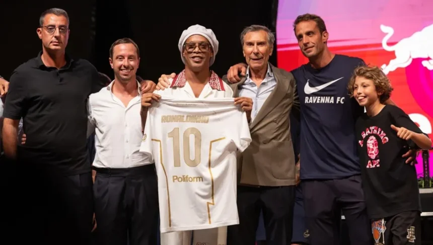 Ronaldinho returns to professional football with Italian club Ravenna