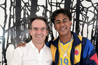 Lamine Yamal wears the yellow Colombia jersey at the Medellín Flower Festival | De Último Minuto English