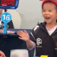 6-year-old Chinese girl sets world record with Rubik’s Cube | De Último Minuto English