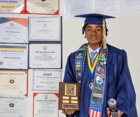 Haitian student dies after expressing shame and humiliation over ICE ankle monitor | De Último Minuto English