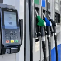 Fuel stations reiterate they will disconnect card terminals this Friday the 25th | De Último Minuto English