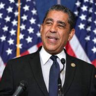 Congressmembers denounce conditions of immigrants at Delaney Hall | De Último Minuto English