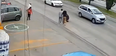 Store employee saves girl from being hit by car in Mexico