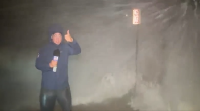 Powerful wave nearly knocks down FOX Weather reporter while covering Hurricane Lowell