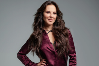 After 15 years, as La Reina del Sur, actress Kate del Castillo says goodbye to the great character in tears | De Último Minuto English