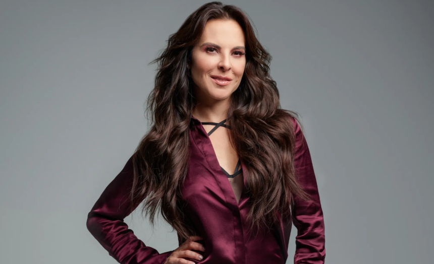After 15 years, as La Reina del Sur, actress Kate del Castillo says goodbye to the great character in tears | De Último Minuto English
