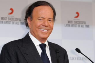 Former employees of Julio Iglesias turn to the UN to request their intervention in the case due to "fear of retaliation" | De Último Minuto English