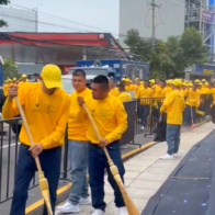 El Salvador deploys 300 inmates to clean streets after Independence Day parade