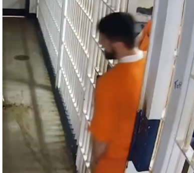 South Carolina inmate escapes jail using pencil to manipulate cell lock