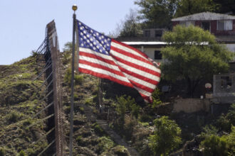 U.S. restricts travel to Nogales, Mexico, over reported “threat” | De Último Minuto English