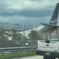 Amazon cargo plane crashes after overshooting runway at Miami airport | De Último Minuto English