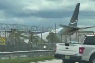 Amazon cargo plane crashes after overshooting runway at Miami airport | De Último Minuto English