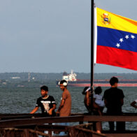 Trump says Venezuelans are “very happy” as oil companies pour money into the country | De Último Minuto English