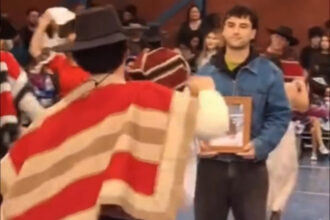 “You are my unforgettable dance, Mom”: young man honors his late mother in Chile | De Último Minuto English