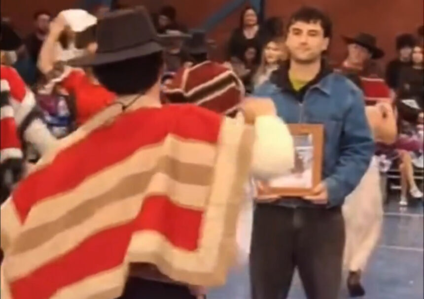 “You are my unforgettable dance, Mom”: young man honors his late mother in Chile | De Último Minuto English