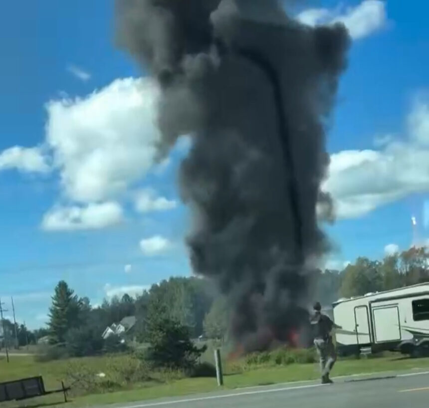 F-16 fighter jet crashes in Michigan during routine training exercise | De Último Minuto English