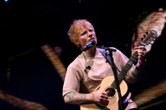 Ed Sheeran breaks his silence, apologizes for Macklemore’s removal and calls situation in Gaza “unjustifiable” | De Último Minuto English