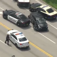 Man arrested after wild police chase following hospital escape in Miami-Dade | De Último Minuto English