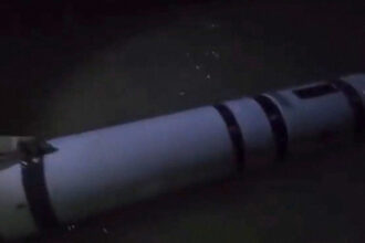 Iran claims capture of U.S. underwater drone in Strait of Hormuz | De Último Minuto English